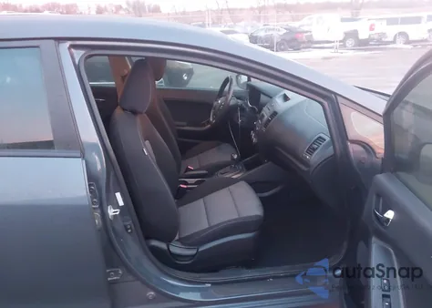 2016 Kia Forte Lx from USA, damaged, VIN KNAFK5A88G5622328